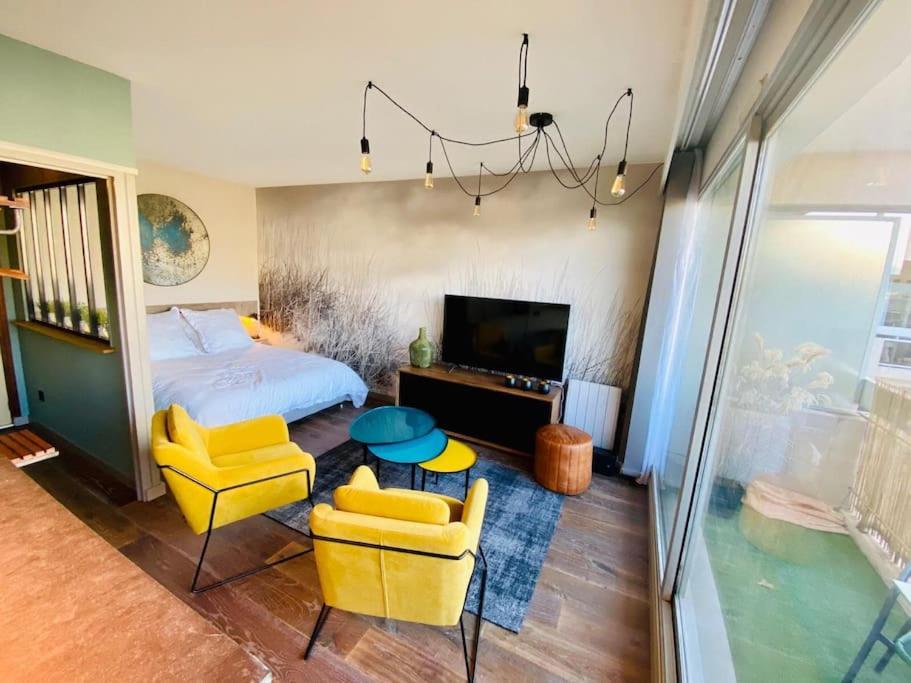 Studio lumineux avec balcon proche Tête d'Or - 1