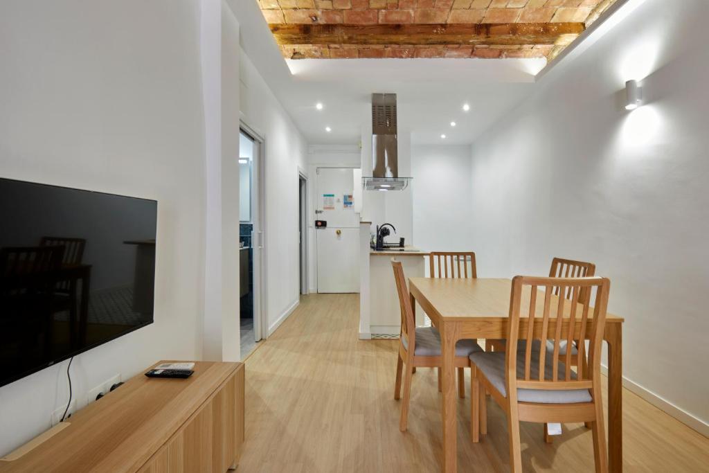 Stylish typical BCN flat - 2