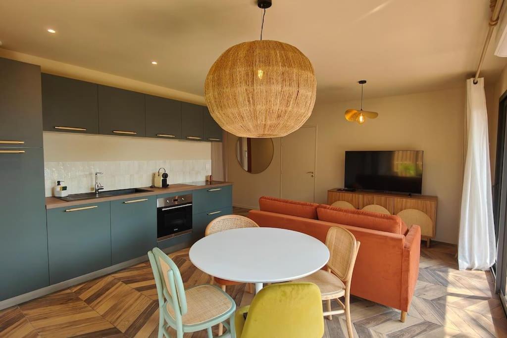 Appartement Jasmin Jacuzzi Piscine - 3