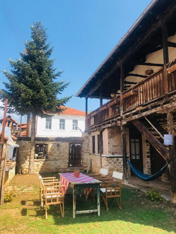 Χαγιάτι, hotel en Psarades