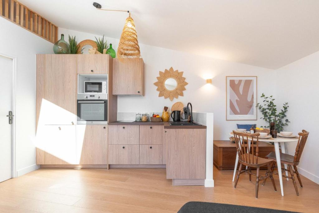 Beau T2 -Terrasse- Central- Bord de mer 50m - CLIM - PARKING INCLUS - 5