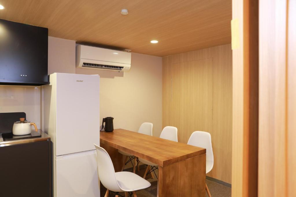 OYASUMI Ice&Hotel 難波なんば 50m from namba station 24Hours Self Checkin