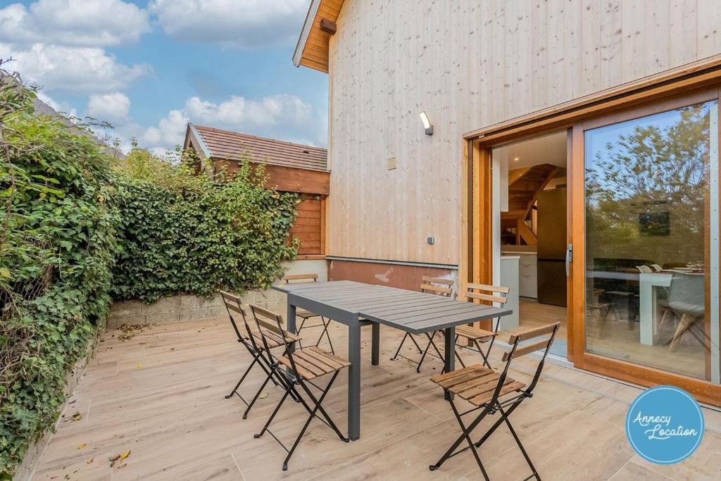 Renovated Chalet in the Heart of Menthon - 3