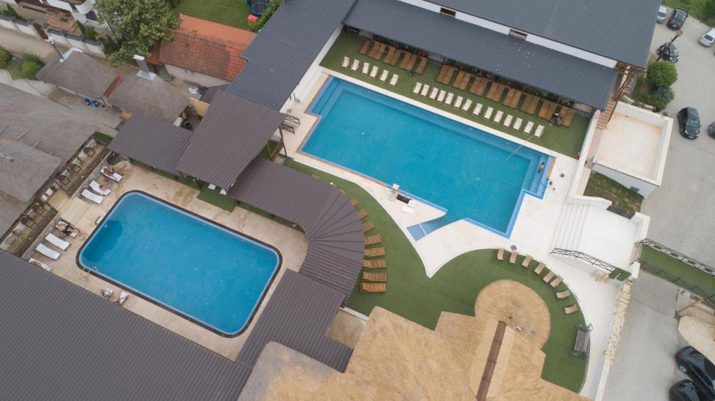 Woodland Resort - 3