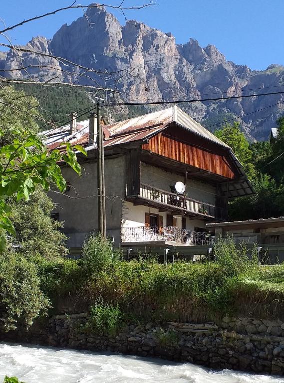 Les VIGNEAUX Hautes Alpes, Appartement 4 personnes, avec belle terrasse - 4