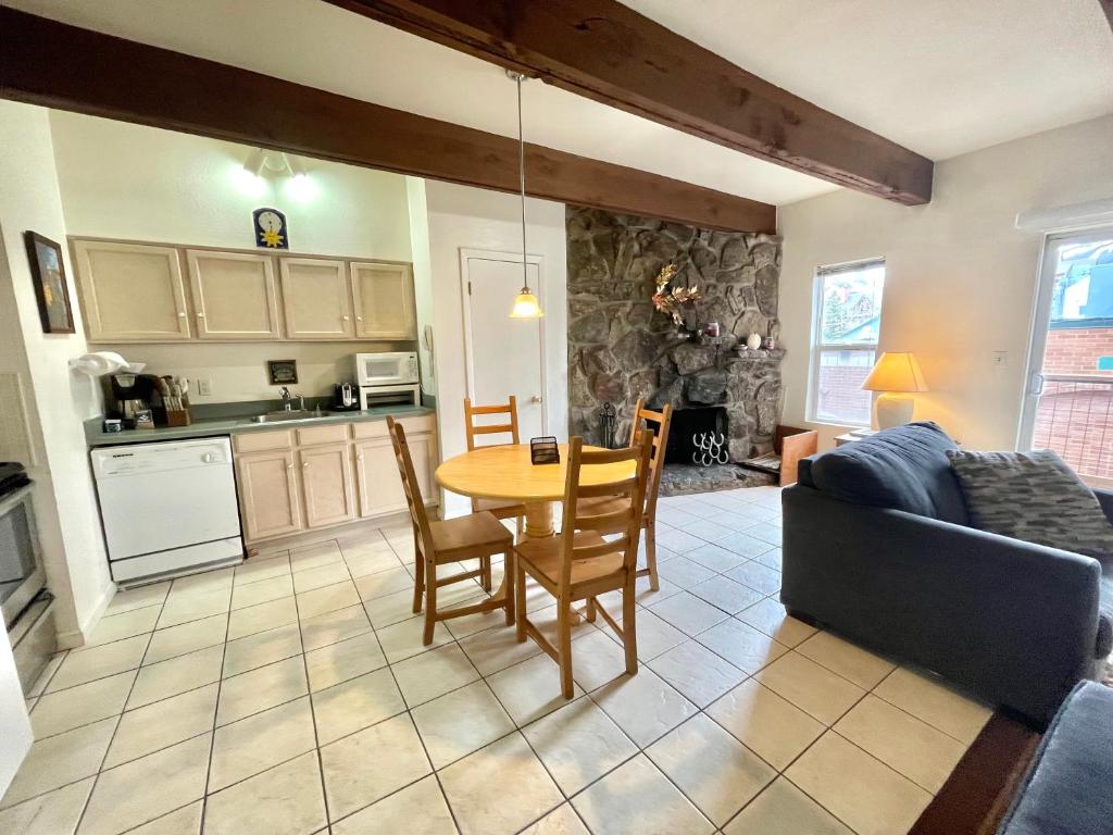 Panorama 203, Breckenridge