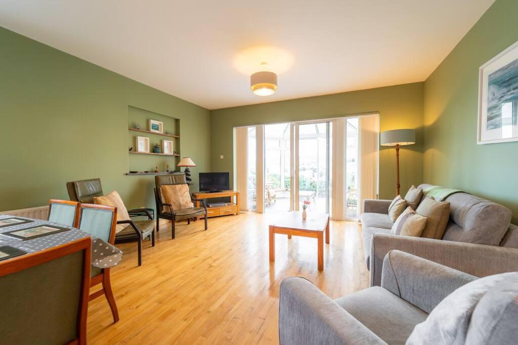 Dingle Harbour Hideaway, Dingle