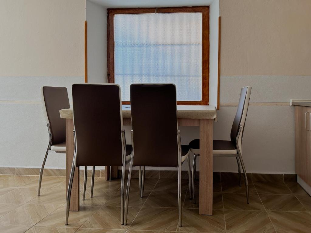 Serene Apartment RILE - 4