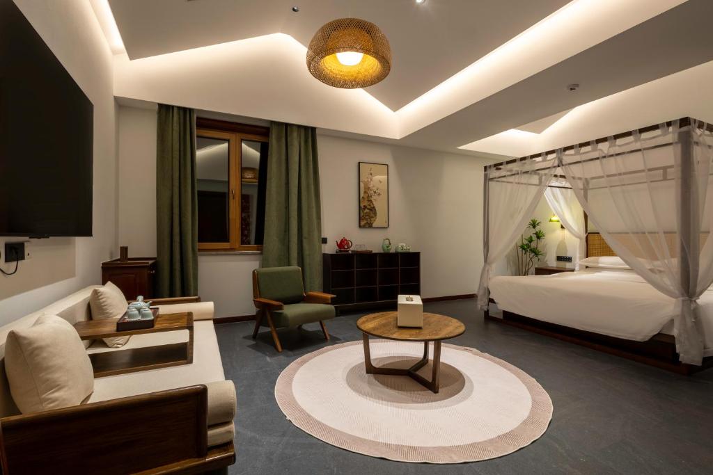 [五福居 Five Blessings Hotel의 깔끔한 욕실]