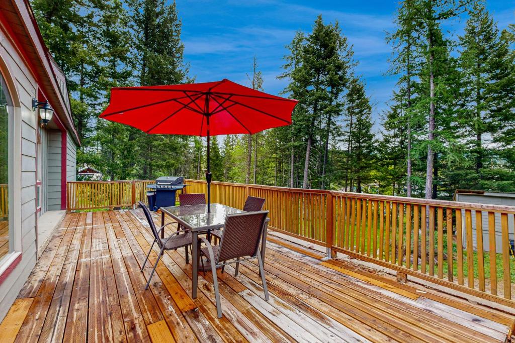 Hungry Horse Hideout, Hungry Horse