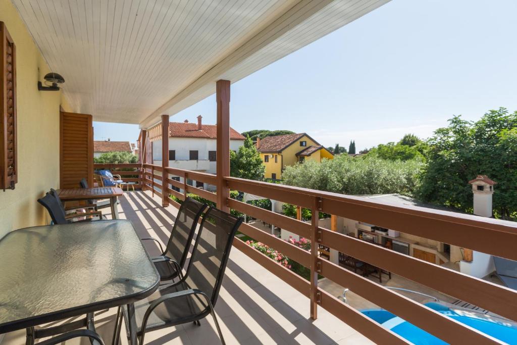 Family-friendly apartments with swimming pool Novigrad - 11242 전경