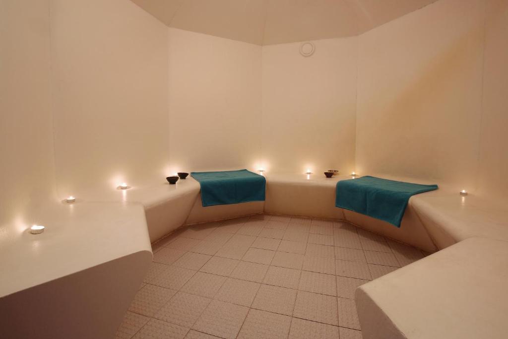 Steamroom