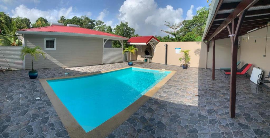 Cristal COCO, Rivière-Salée