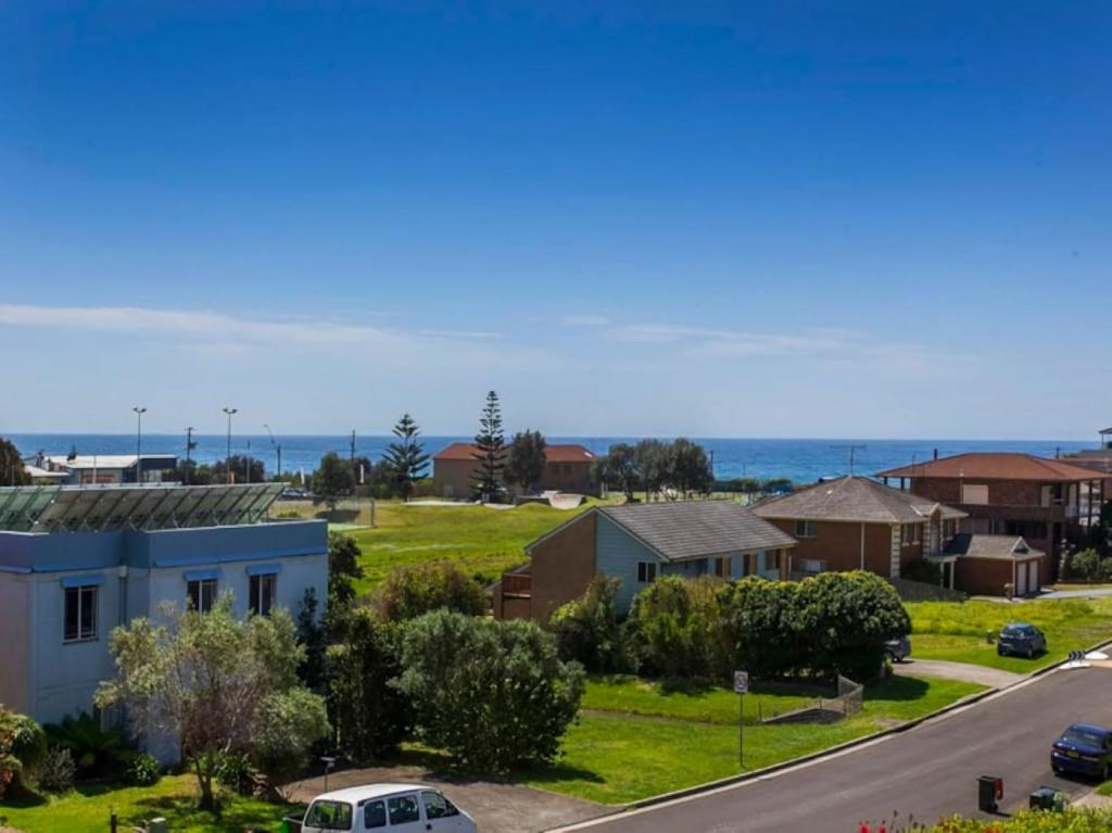 Viewtiful Unit, Gerringong