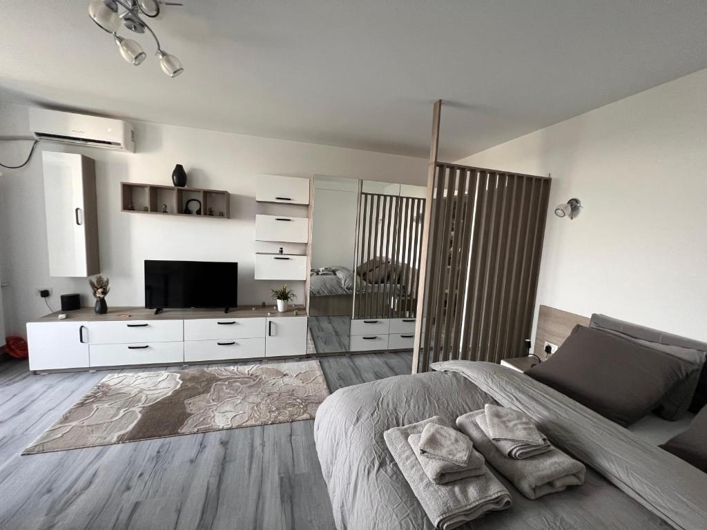 AxăL Studio, Bukurešť