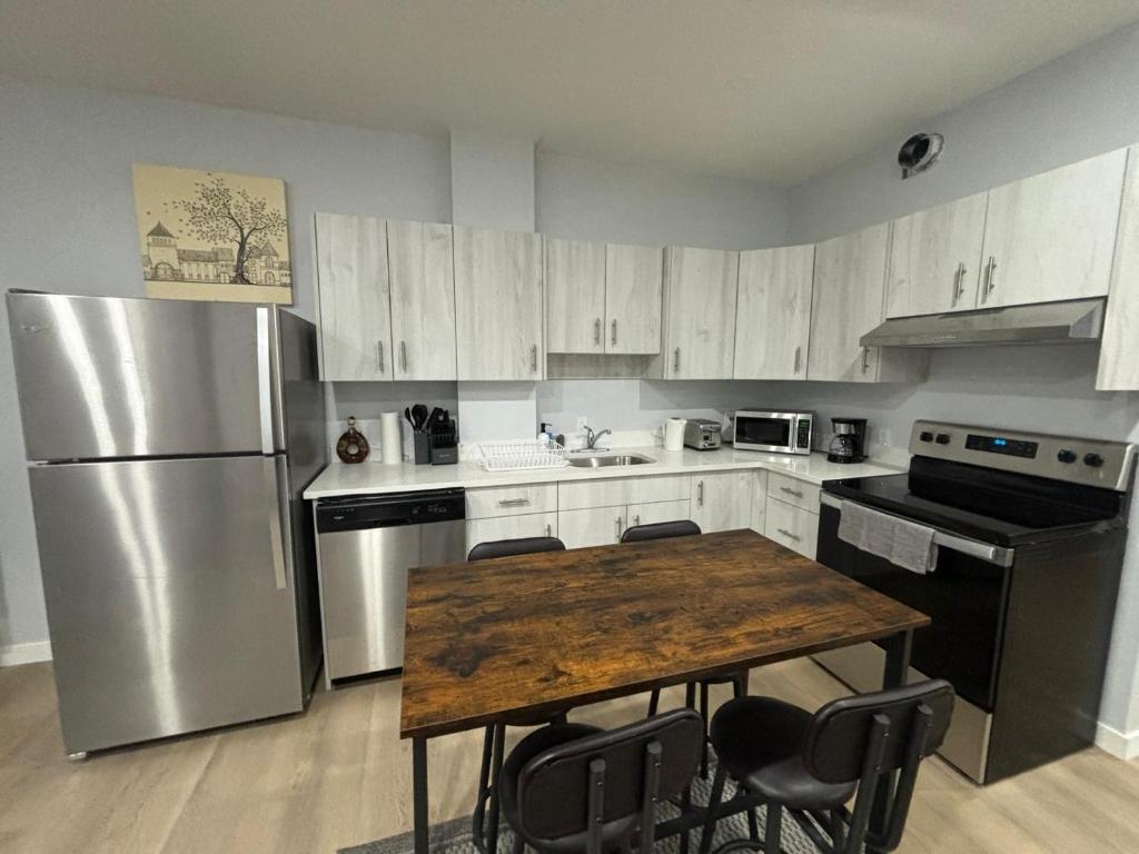 Stylish and Cozy Guest Suite, Calgary