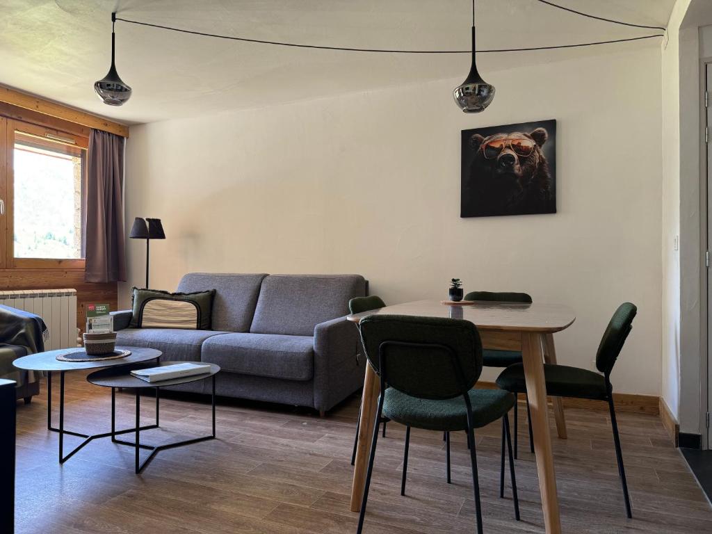 Haut Belle Plagne, vue montagnes, au pied des pistes, proche de l'ESF & espace piscine inclus - 4