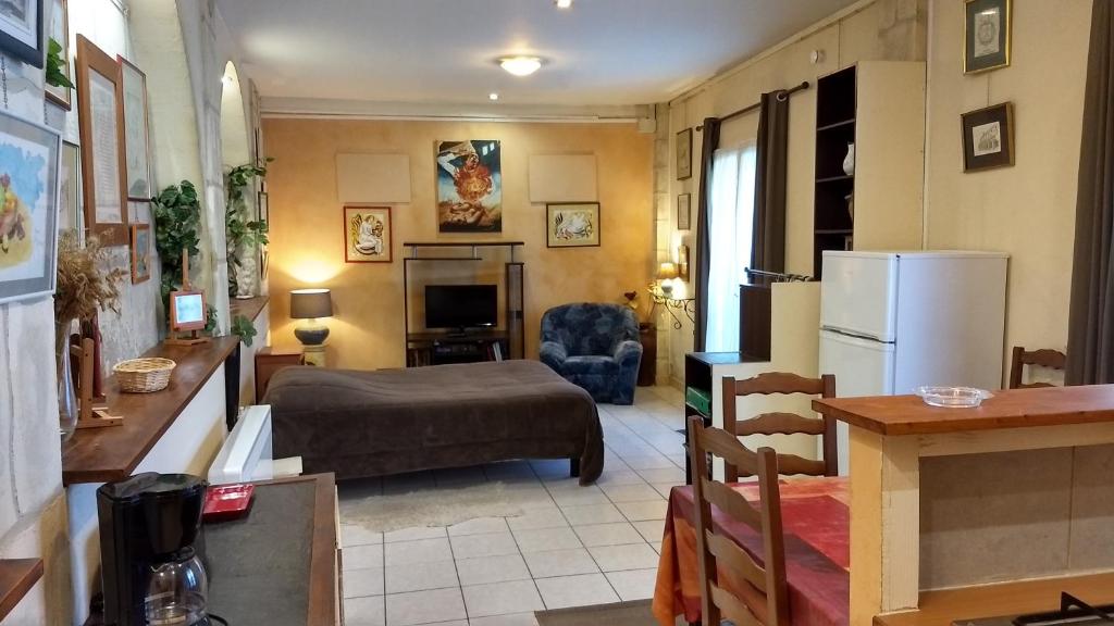 Logement tranquille et frais proche gare au RDC - 1