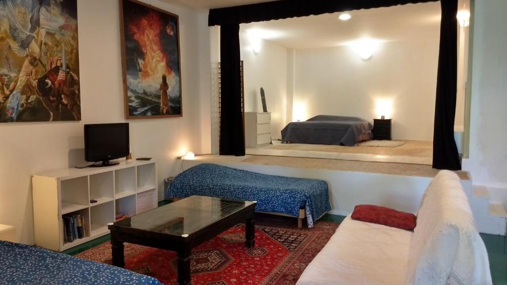 Logement spacieux et original proche gare au RDC - 1