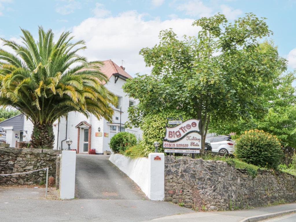 Flat 1A, Big Tree Holiday Flats, Paignton