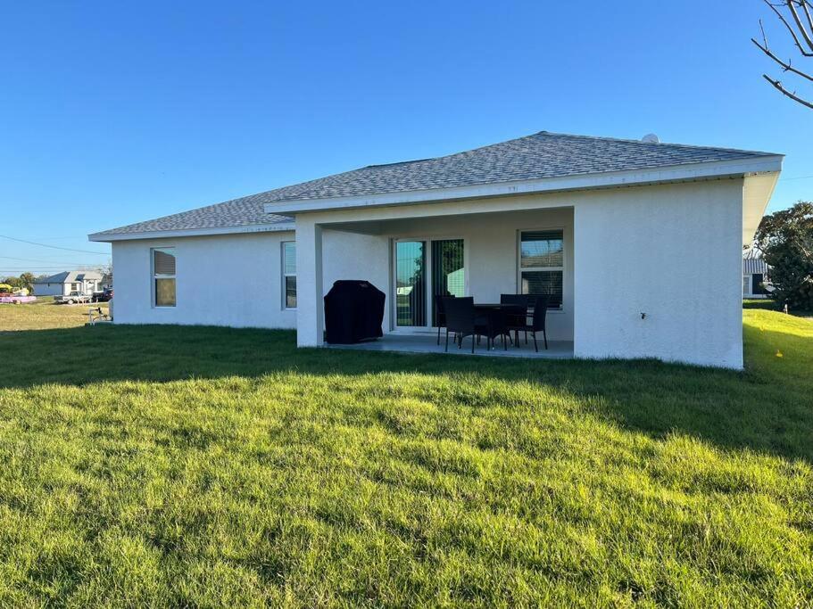 New Construction with Lanai! Great for 2 Families!, Cape Coral