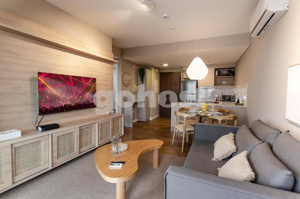 Dazzling Apt One Block From Shopping Del Sol, Asunción