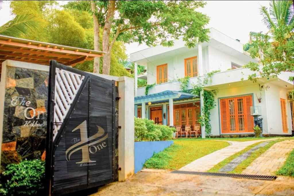 The One Hikkaduwa, Hikkaduwa