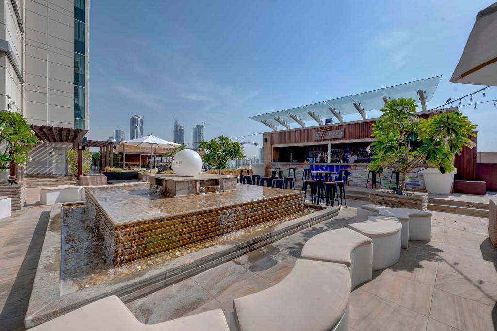 Bar/lounge, Media Rotana Dubai in Dubai