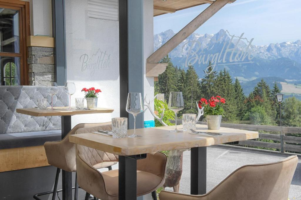 Hotel und Alpen Apartments - Burglhoh 전경