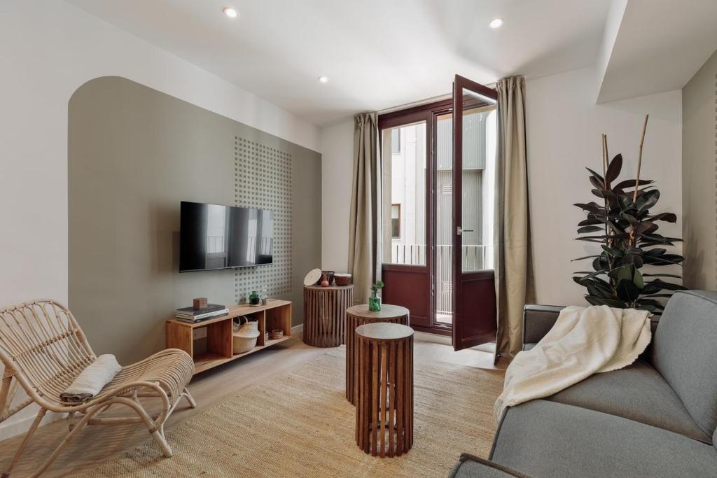 Eboli - 3 bedrooms, balcony and terrace in Ciutat Vella, Barcelona