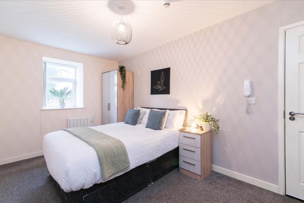 cheerful double en-suite with free wifi, Derby