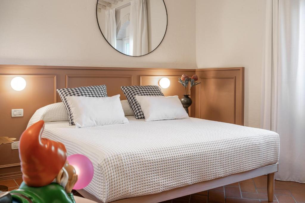 Scarlea Rooms, Cecina