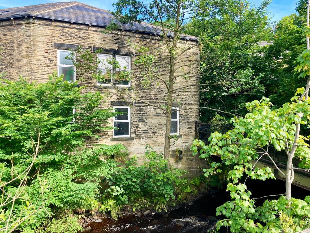 The Old Riverside School House Apt 3, Hebden Bridge