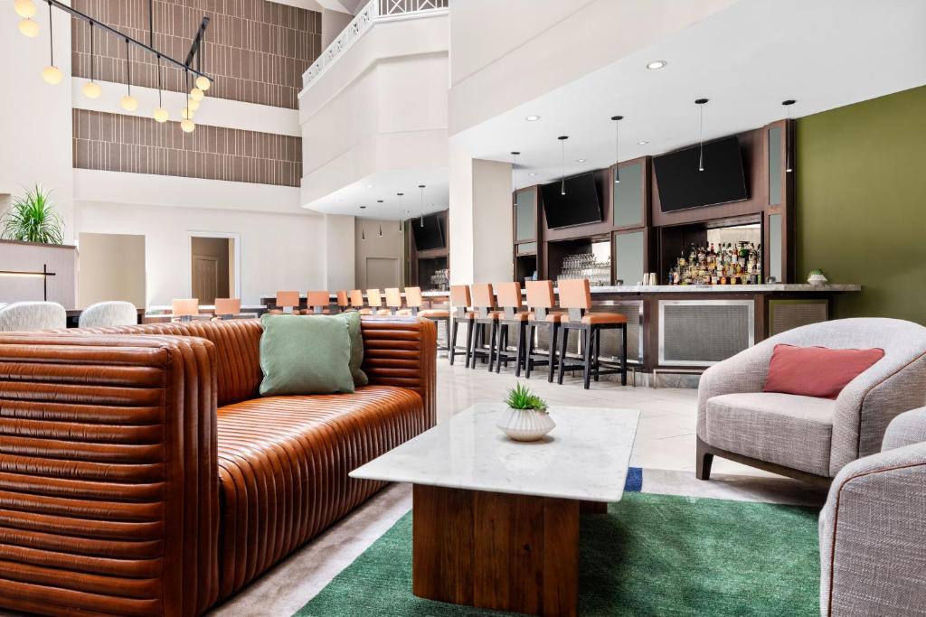 シェラトン スイーツ ガレリア アトランタ (Sheraton Suites Galleria-Atlanta) フロント・ロビー