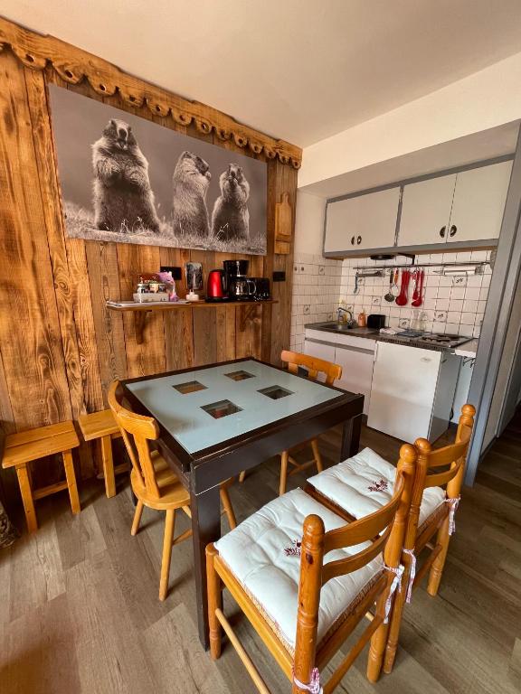 Appartement 4 à 6 P proche télécabine et centre - 1