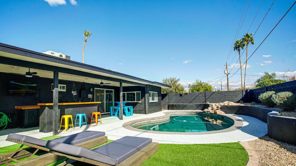 Luxury 3 Br Home With Relaxing Pool, Scottsdale