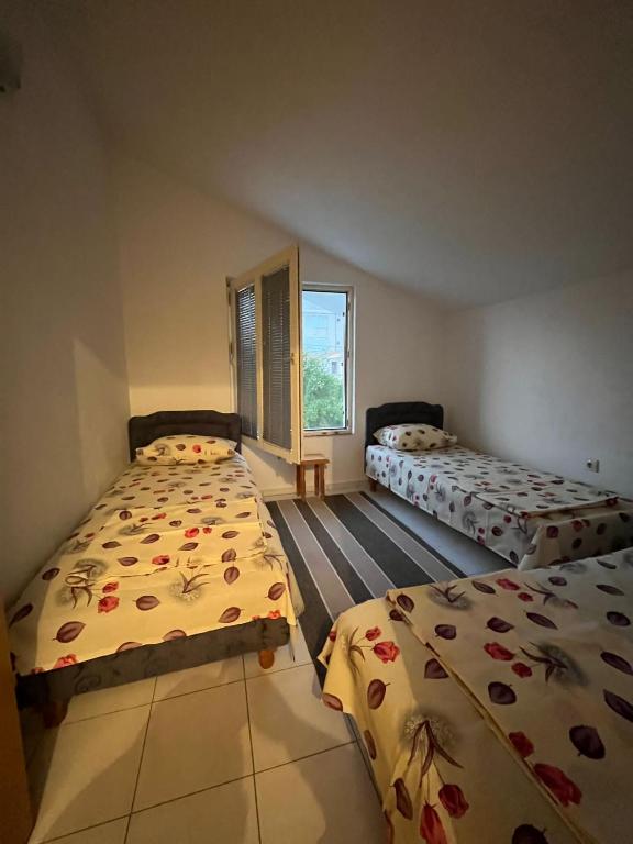 Apartman Tara, Donji Štoj