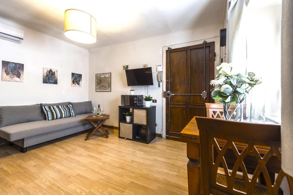 Hostly - La Spina Suite Apartment - 2