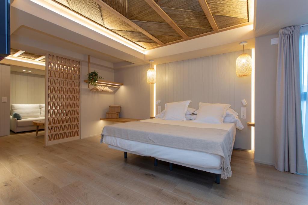 XULOS Rooms & Suites - 2