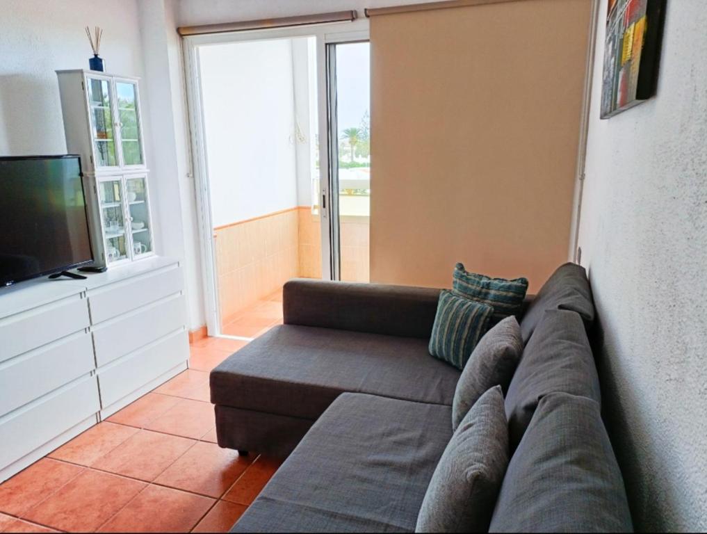 5 min walk from Yumbo 309-322 - 2