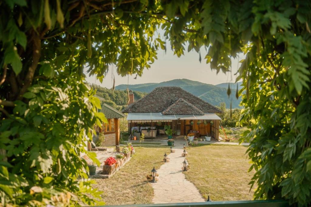 Kuća Luna, Gornji Milanovac