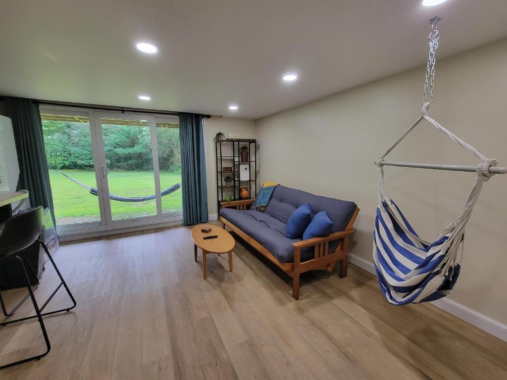 Get Away at Gateway, Thornton