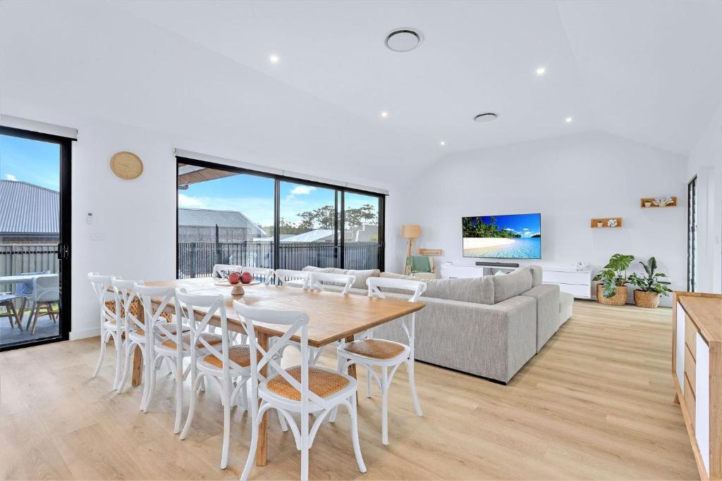 Beam Hideaway - Pool, Spa & all the additional lux, Vincentia