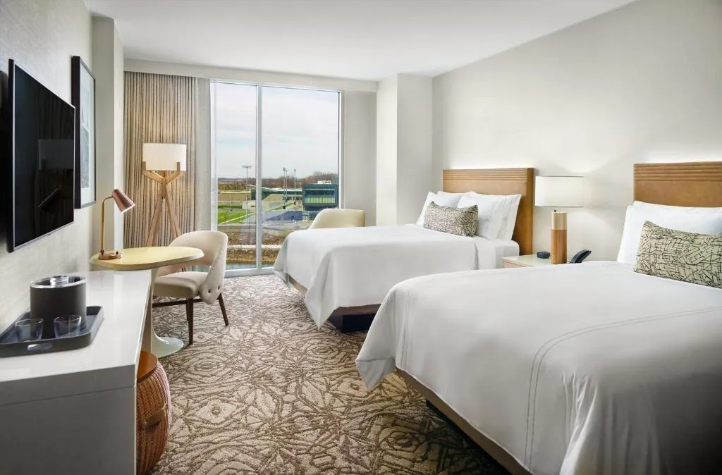 Omni Viking Lakes, hotel in Eagan
