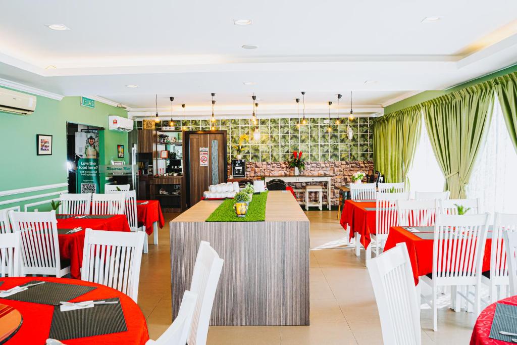 Restaurant, Hotel Nur Miri in Miri