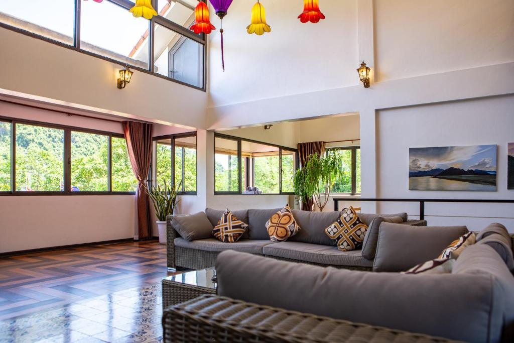 Victory Road Villas
