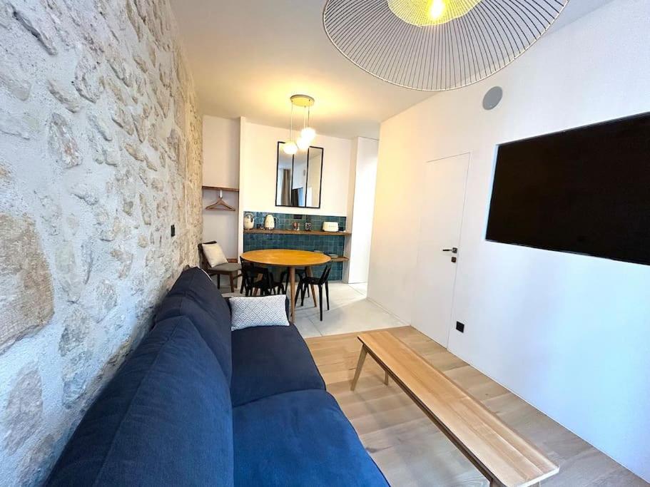 Louvre -Notre Dame 2BD, 2BATH AC - 5