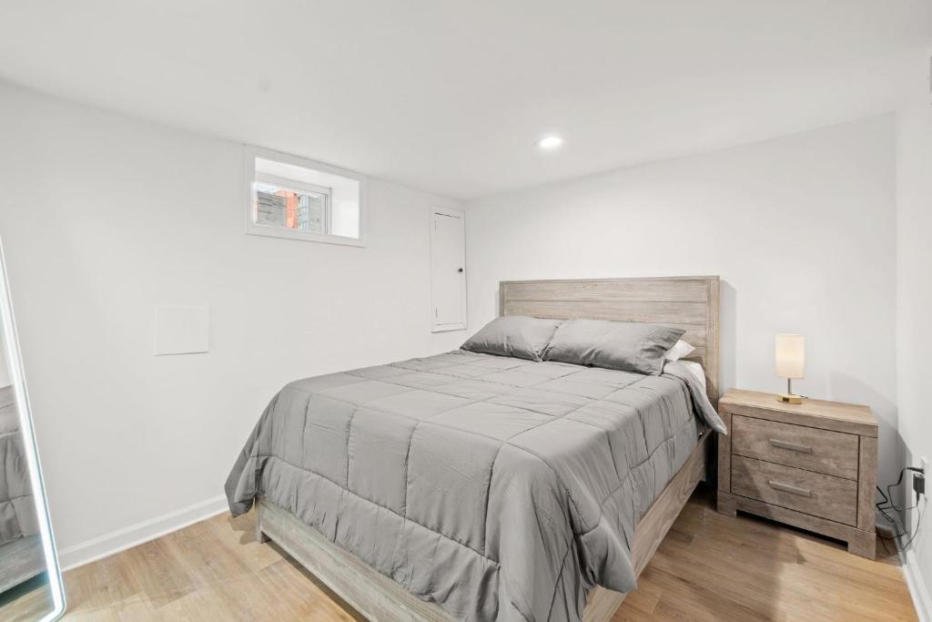 Negin 2903 - Basement Unit, Washington