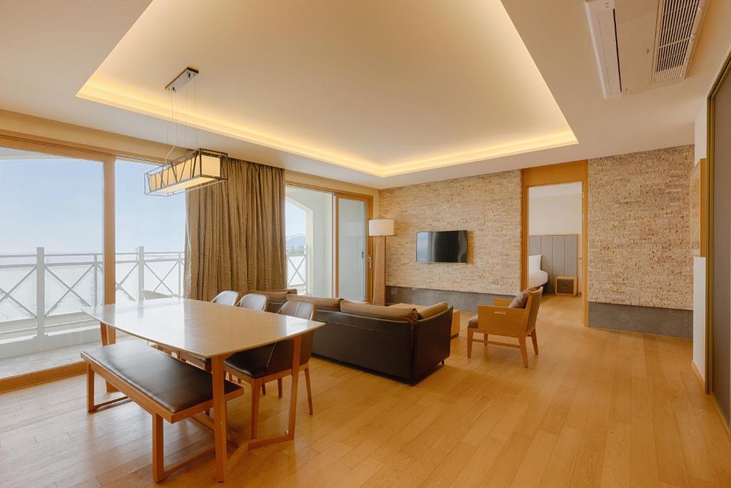 쏠비치 삼척 산토리니 광장