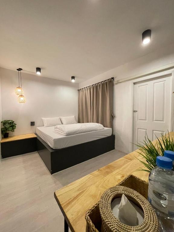Ekanek Hostel